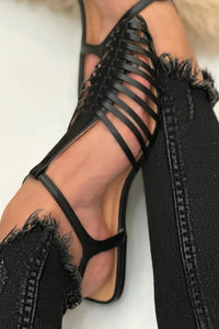 Sandalias Negras Correa en T