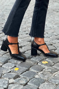 Tacones Anchos Negros con Hebilla