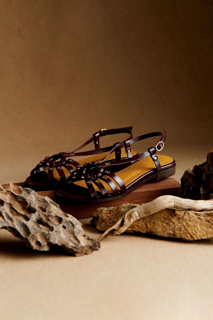 Sandalias Marrones Tachuelas Metálicas
