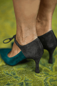 Stilettos Elegantes Morados con Cordones