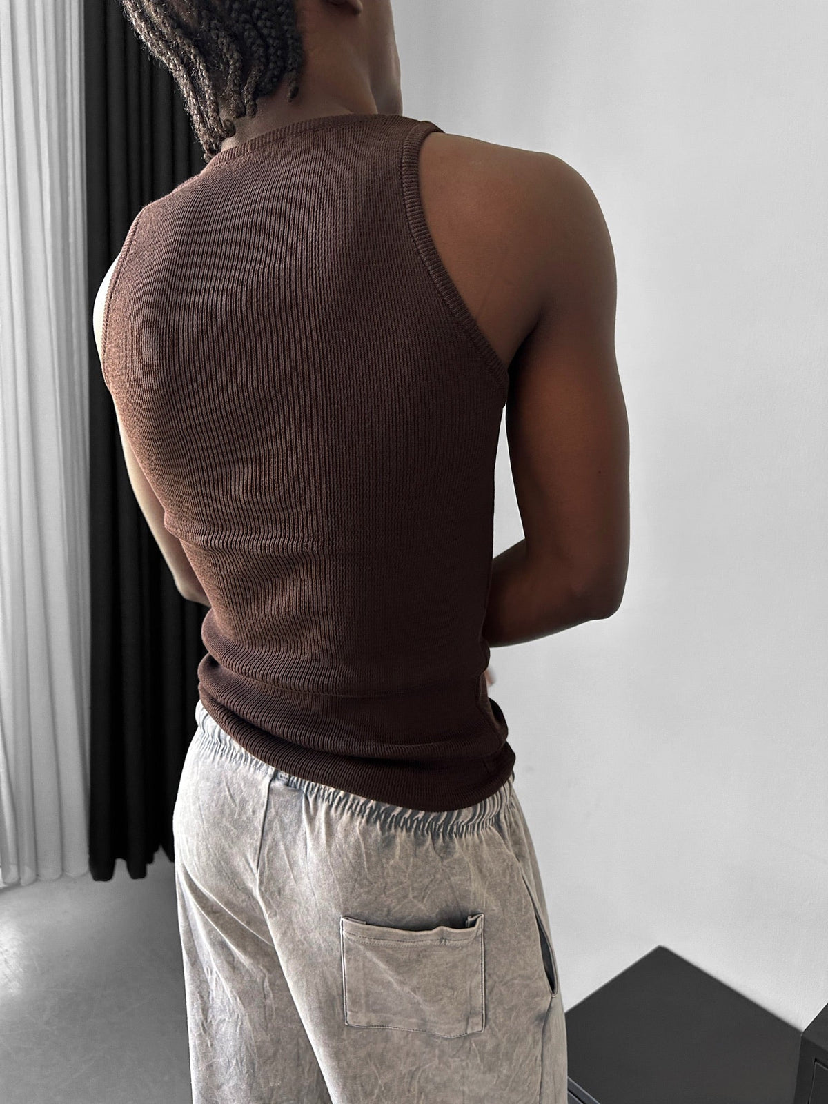 Camiseta Punto Tirantes Marrón Oscuro