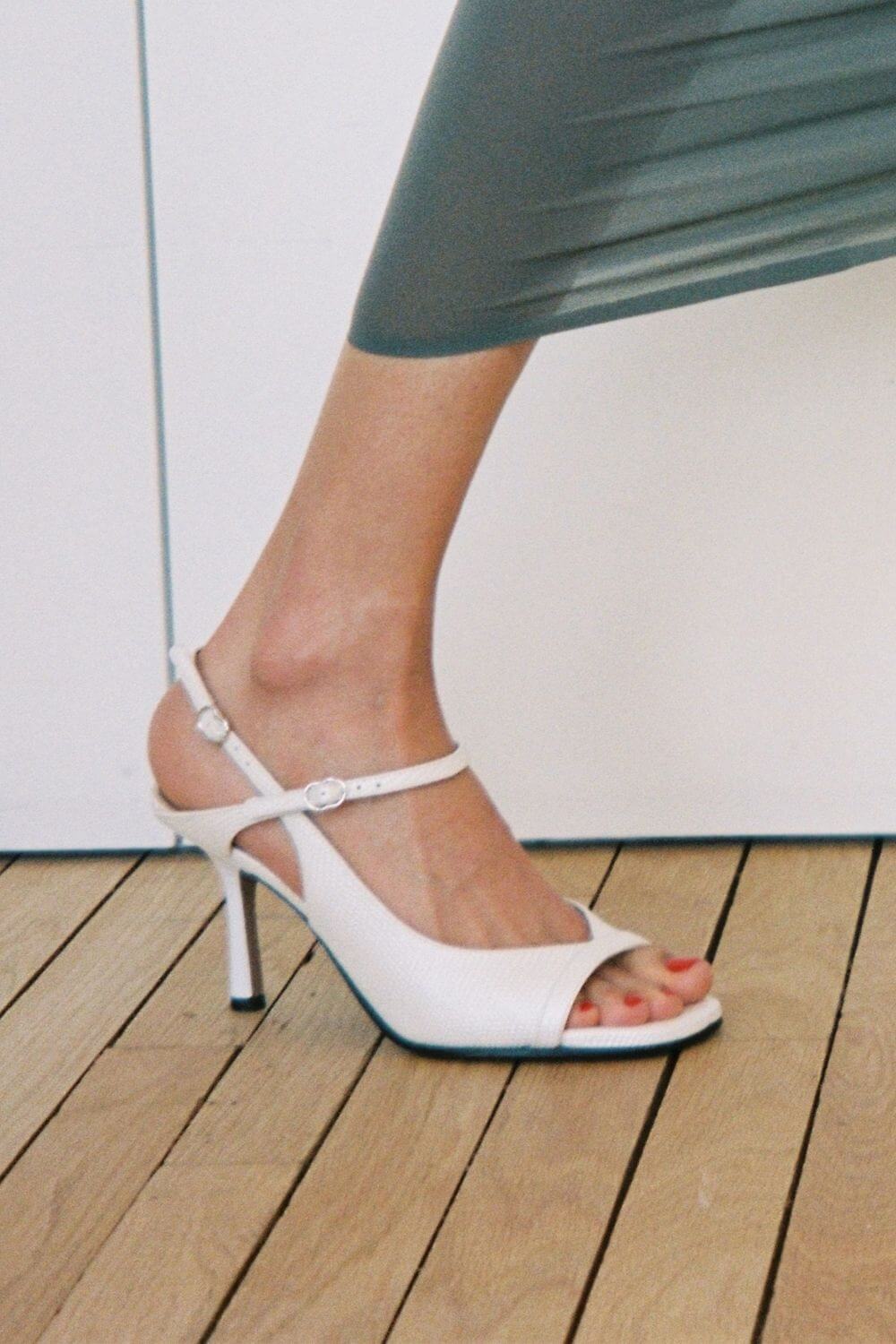 Stilettos Negros Slingback Estampado Pitón