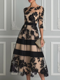 Vestido Midi de Encaje Negro