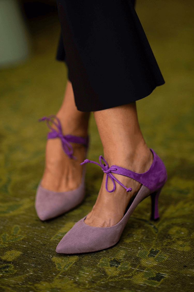 Stilettos Elegantes Morados con Cordones