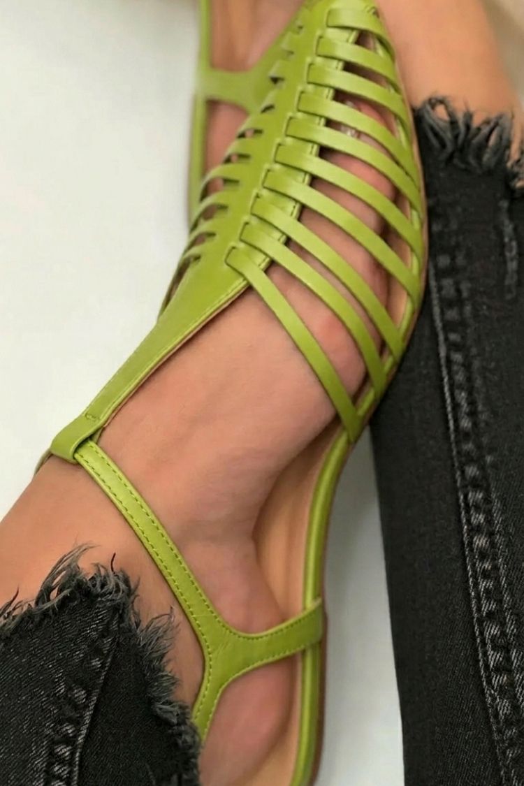 Sandalias Negras Correa en T