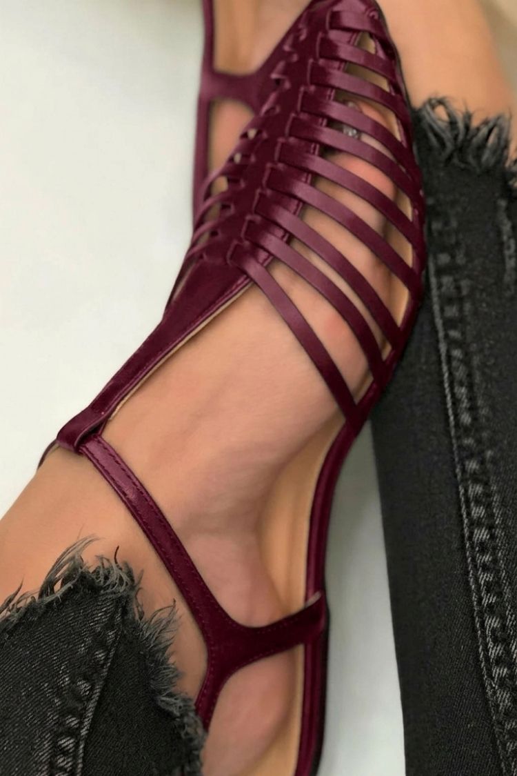 Sandalias Negras Correa en T