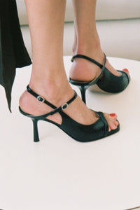 Stilettos Negros Slingback Estampado Pitón