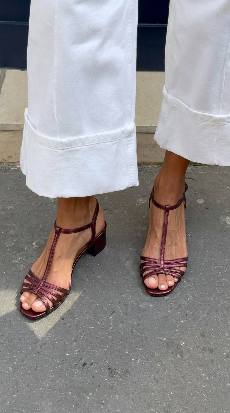 Sandalias Metalizadas Correa en T