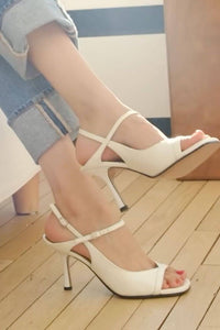 Stilettos Negros Slingback Estampado Pitón