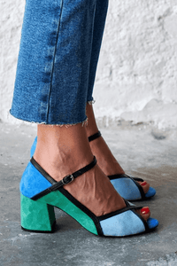 Stilettos Bicolor con Correa y Hebilla