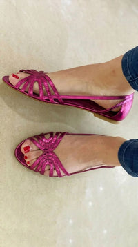 Sandalias Metalizadas con Recortes