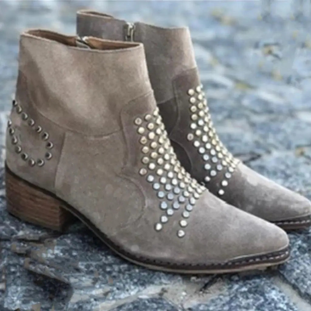 Botas Tacón Ancho Ante Tachuelas