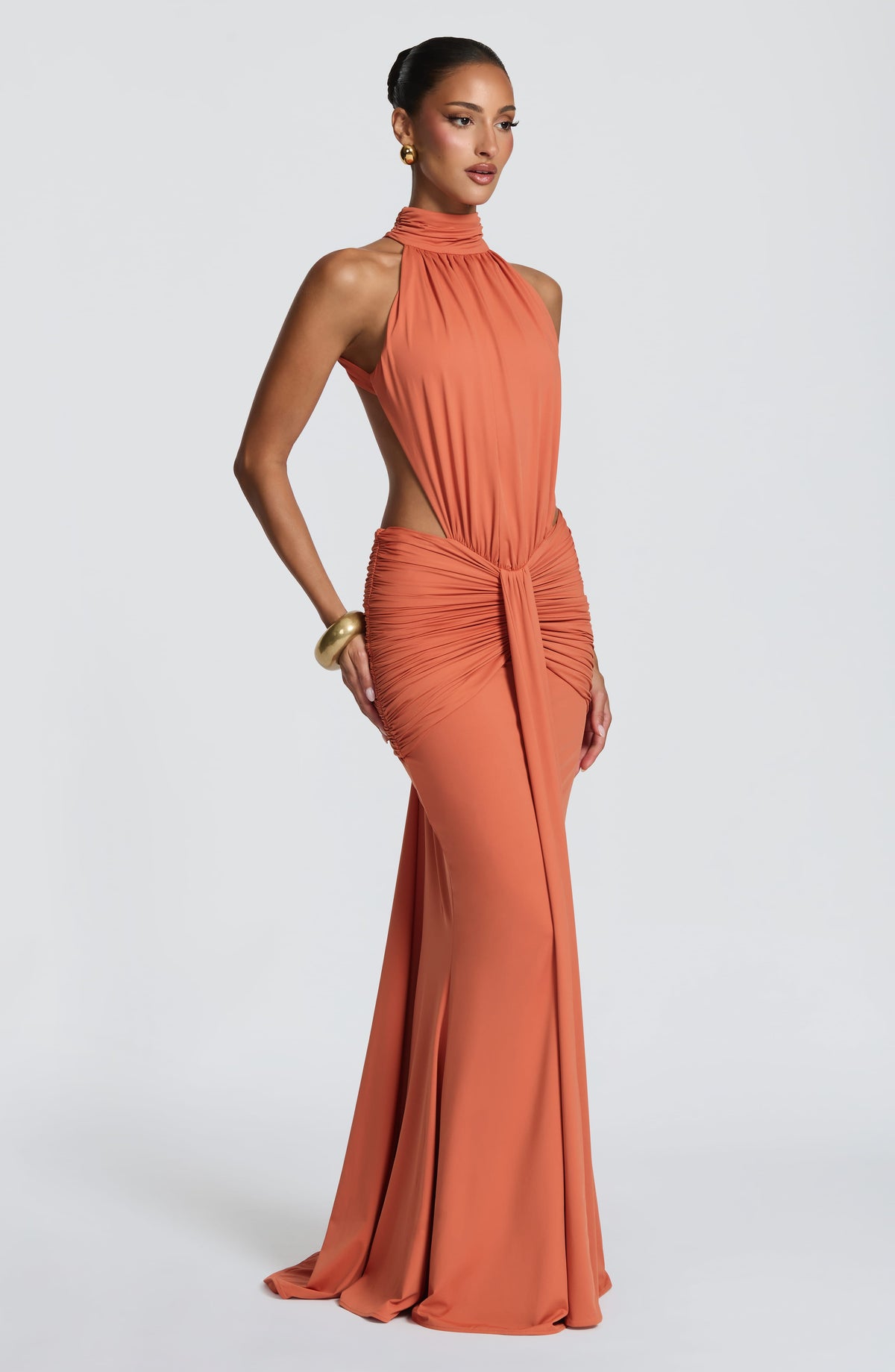 Vestido Maxi de Cuello Alto Silvia