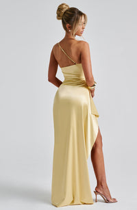 Vestido Maxi Asimétrico Estrella