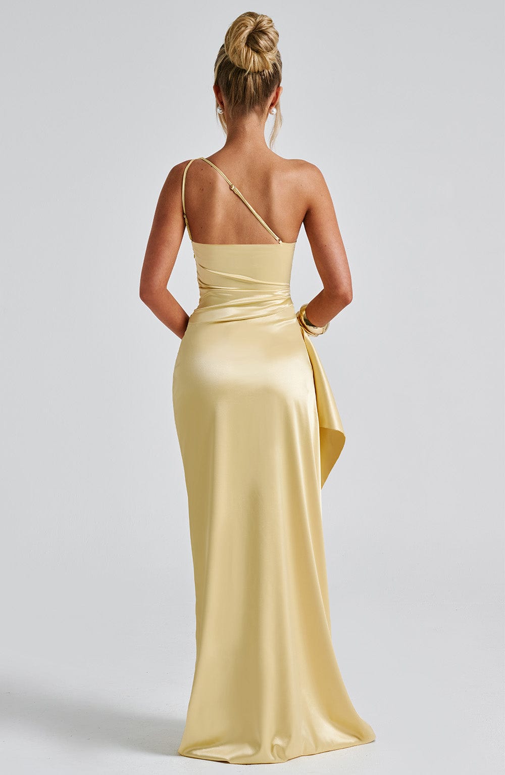 Vestido Maxi Asimétrico Estrella