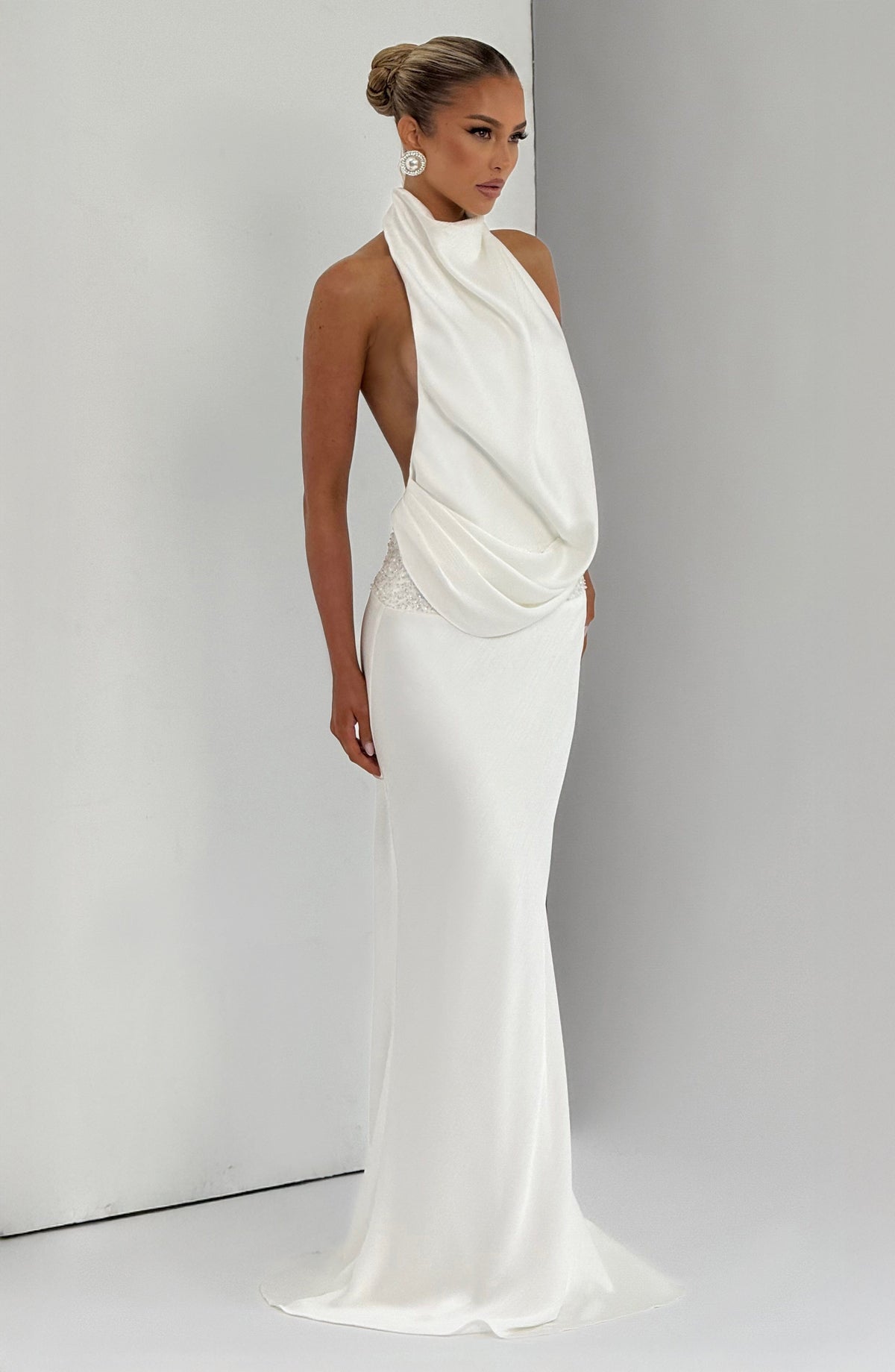 Vestido Maxi de Cuello Alto Zaida
