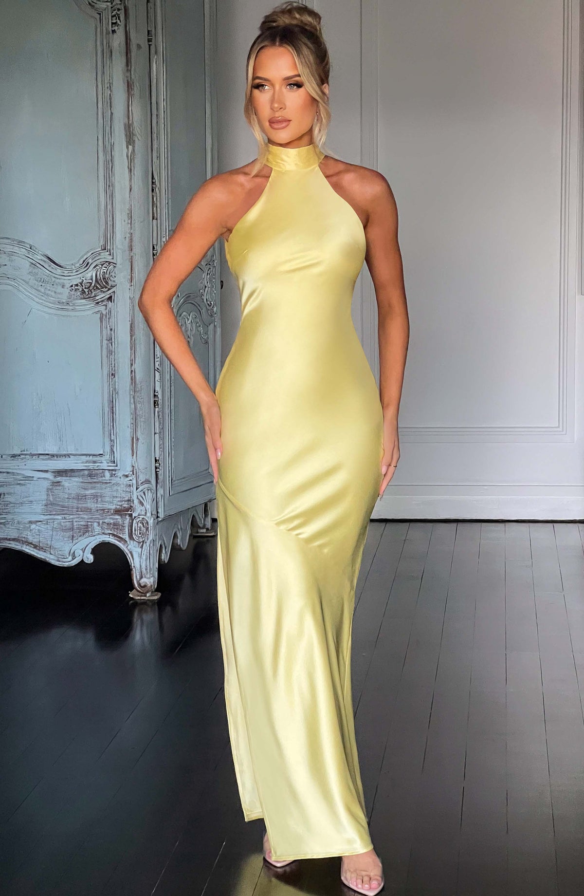 Vestido Maxi de Cuello Alto Naiara