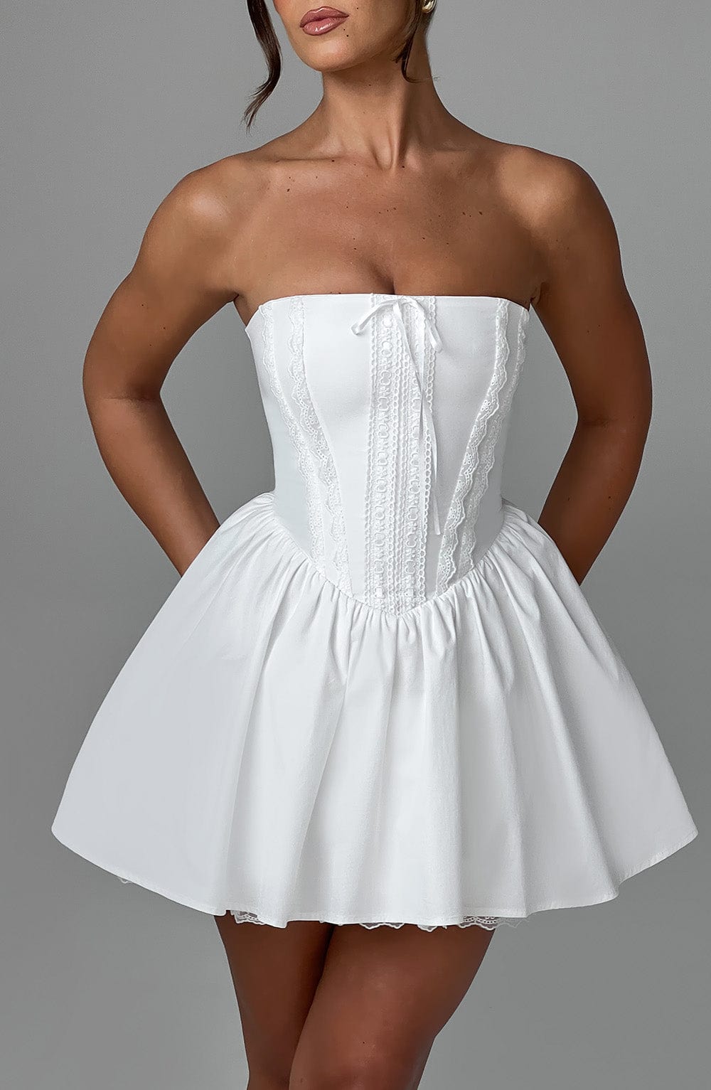 Vestido Mini con Brillo Violeta