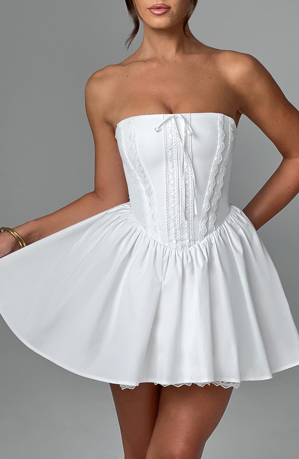 Vestido Mini con Brillo Violeta