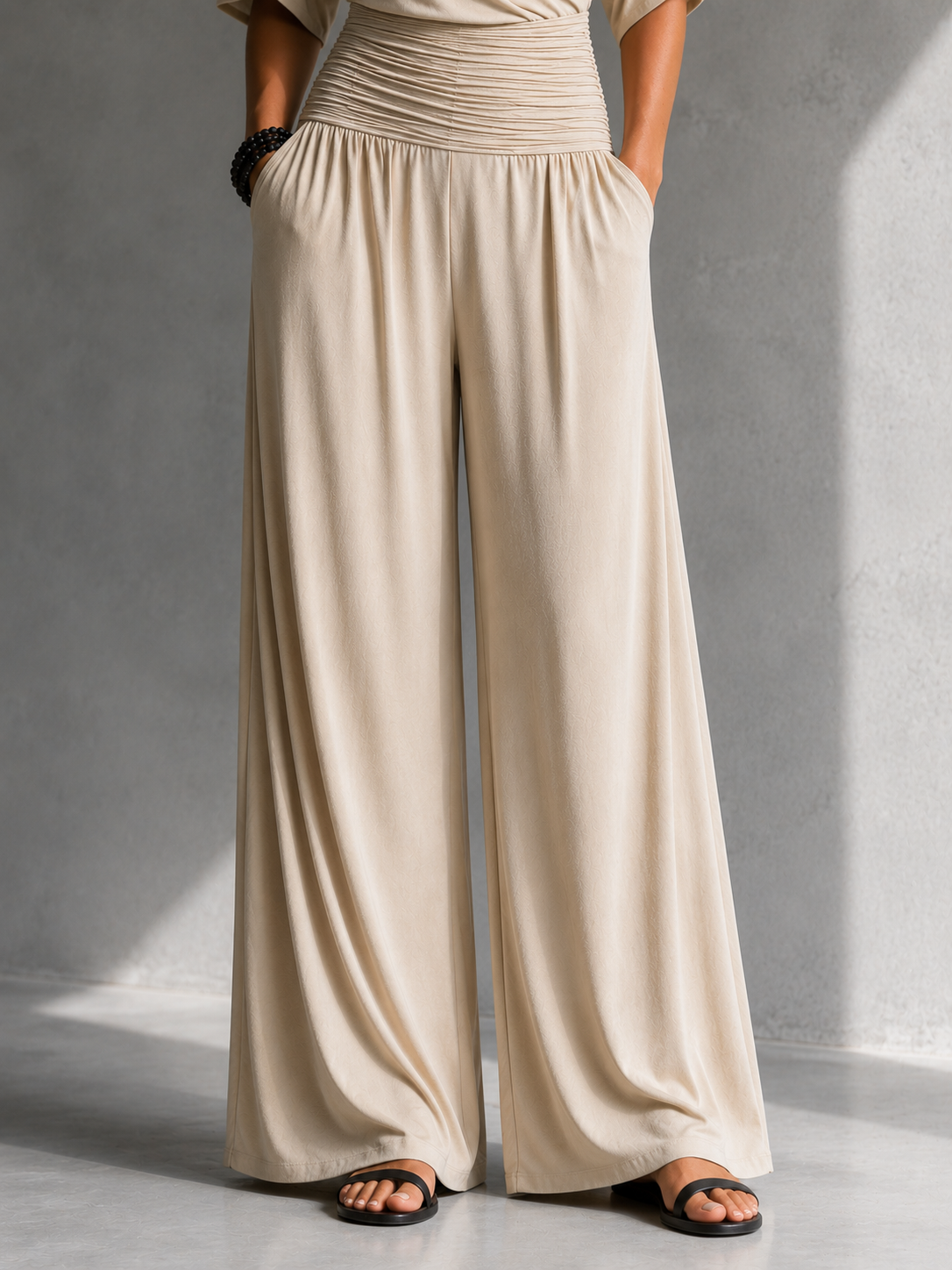 Mono Cruzado Beige Mangas Caídas