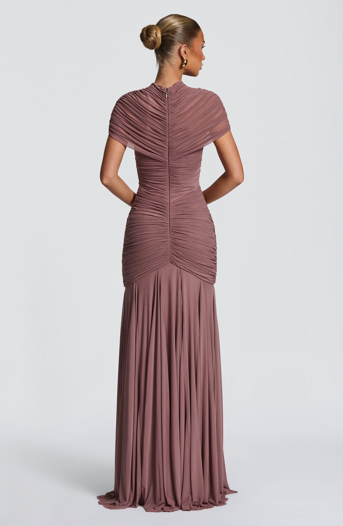Vestido Maxi de Cuello Alto Ines