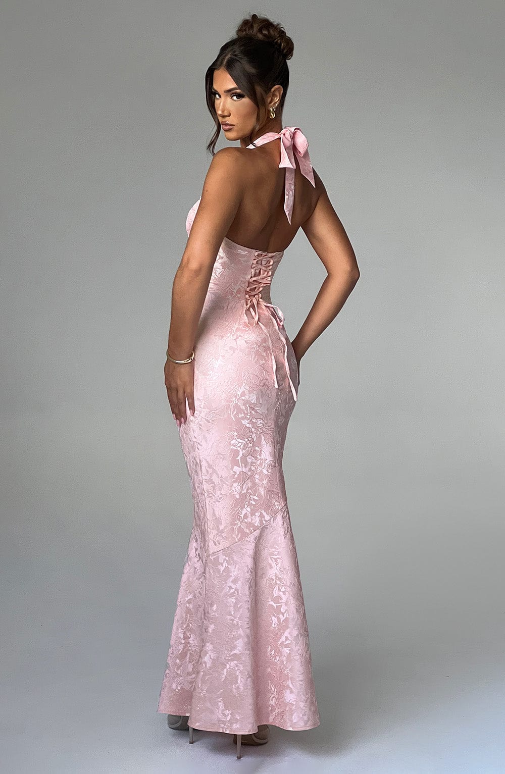 Vestido Maxi Halter Cayetana Violeta