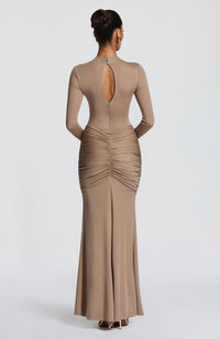 Vestido Maxi de Cuello Alto Ximena