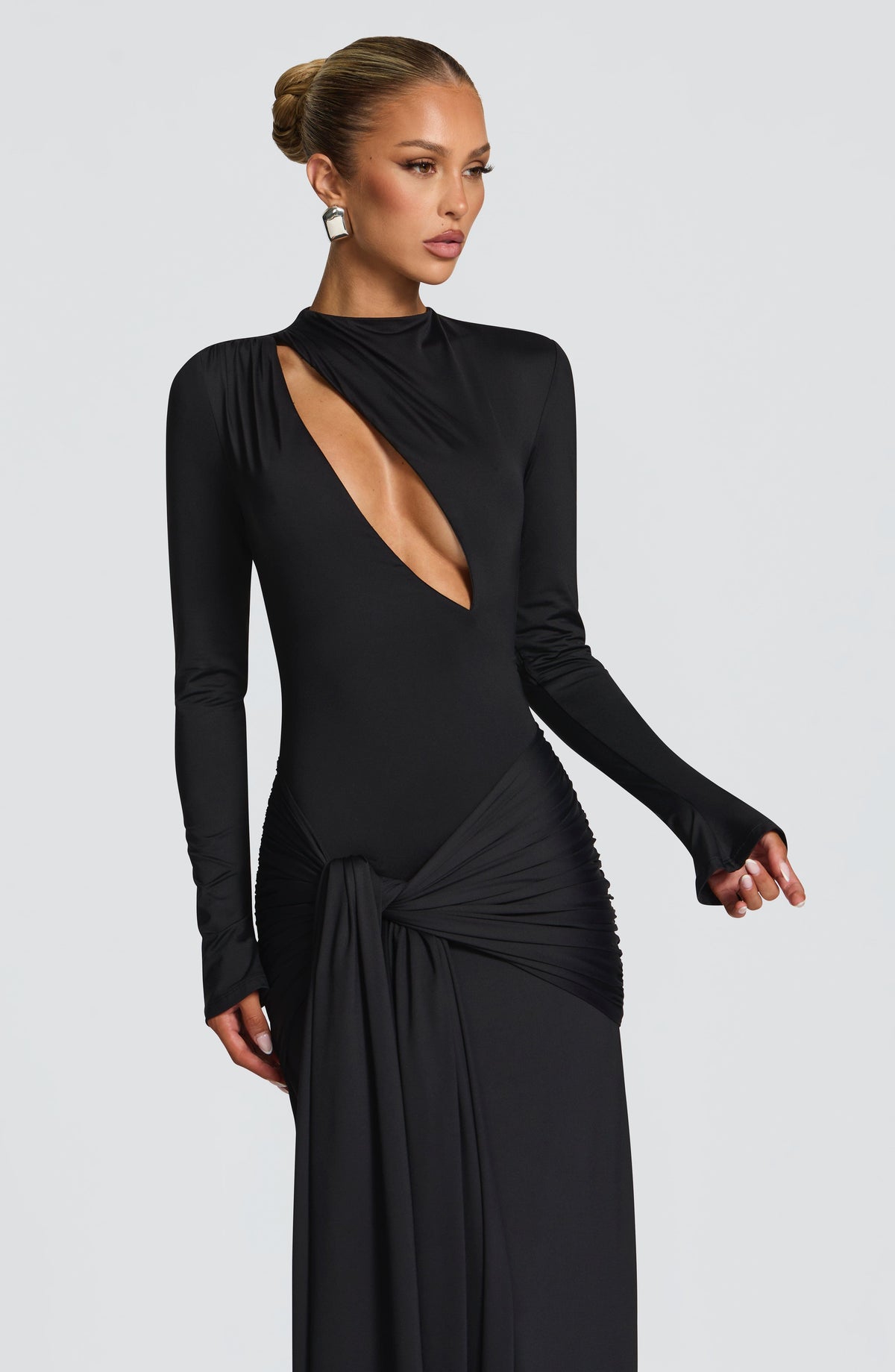 Vestido Maxi de Cuello Alto Amara Patricia