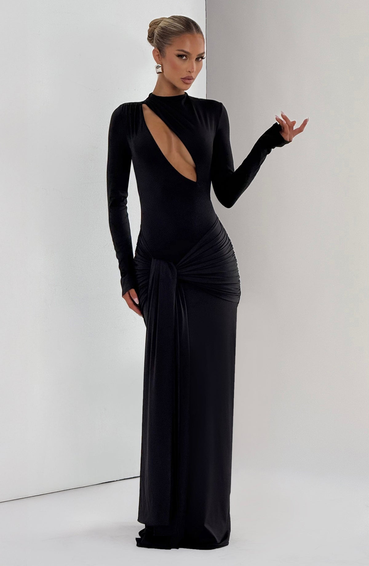 Vestido Maxi de Cuello Alto Amara Patricia