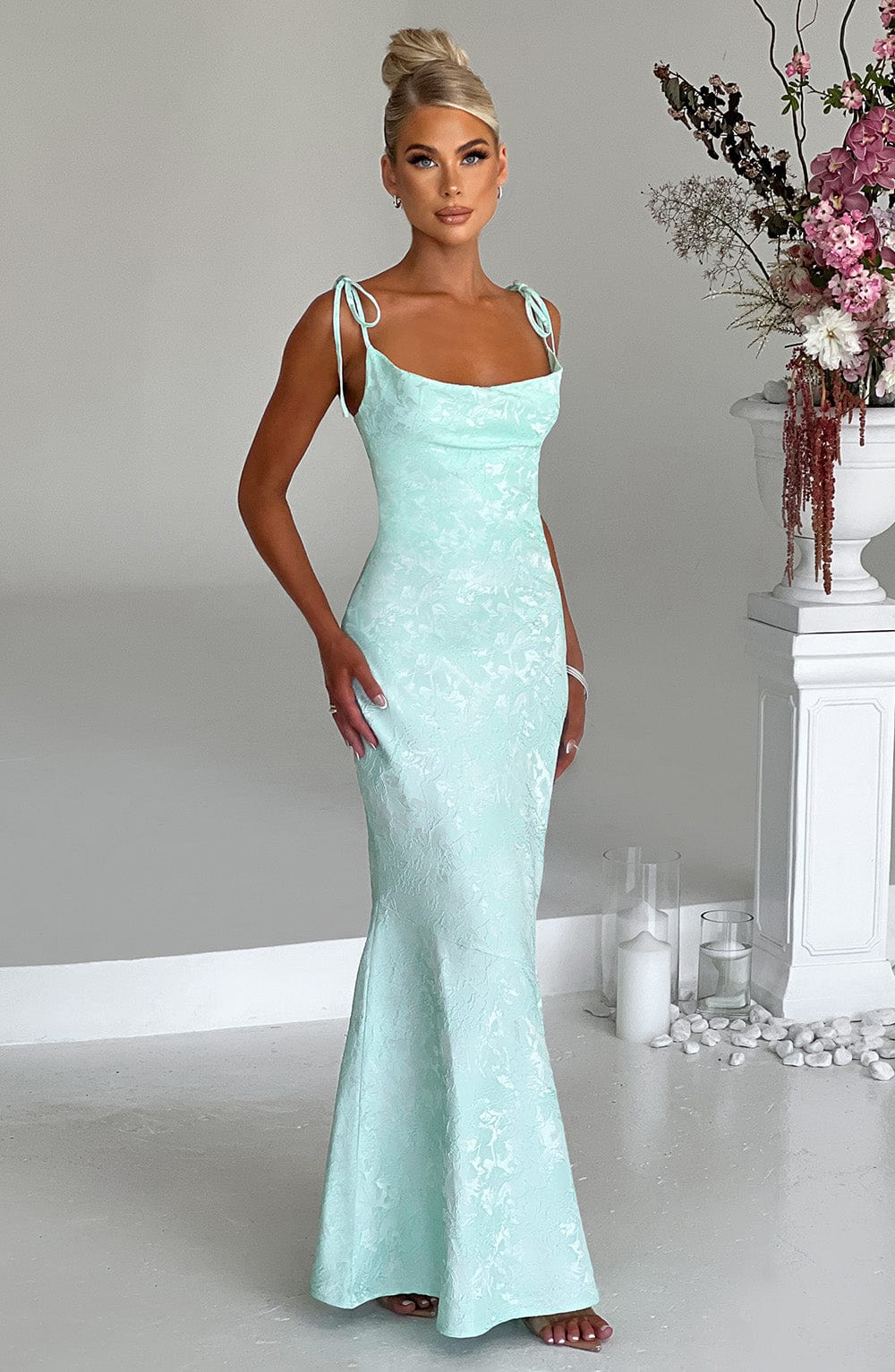 Vestido Maxi de Escote Drapeado Silvia