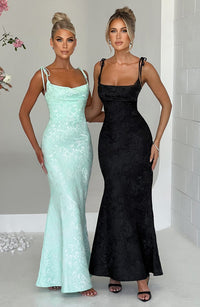 Vestido Maxi de Escote Drapeado Silvia