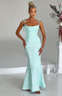 Vestido Maxi de Escote Drapeado Silvia